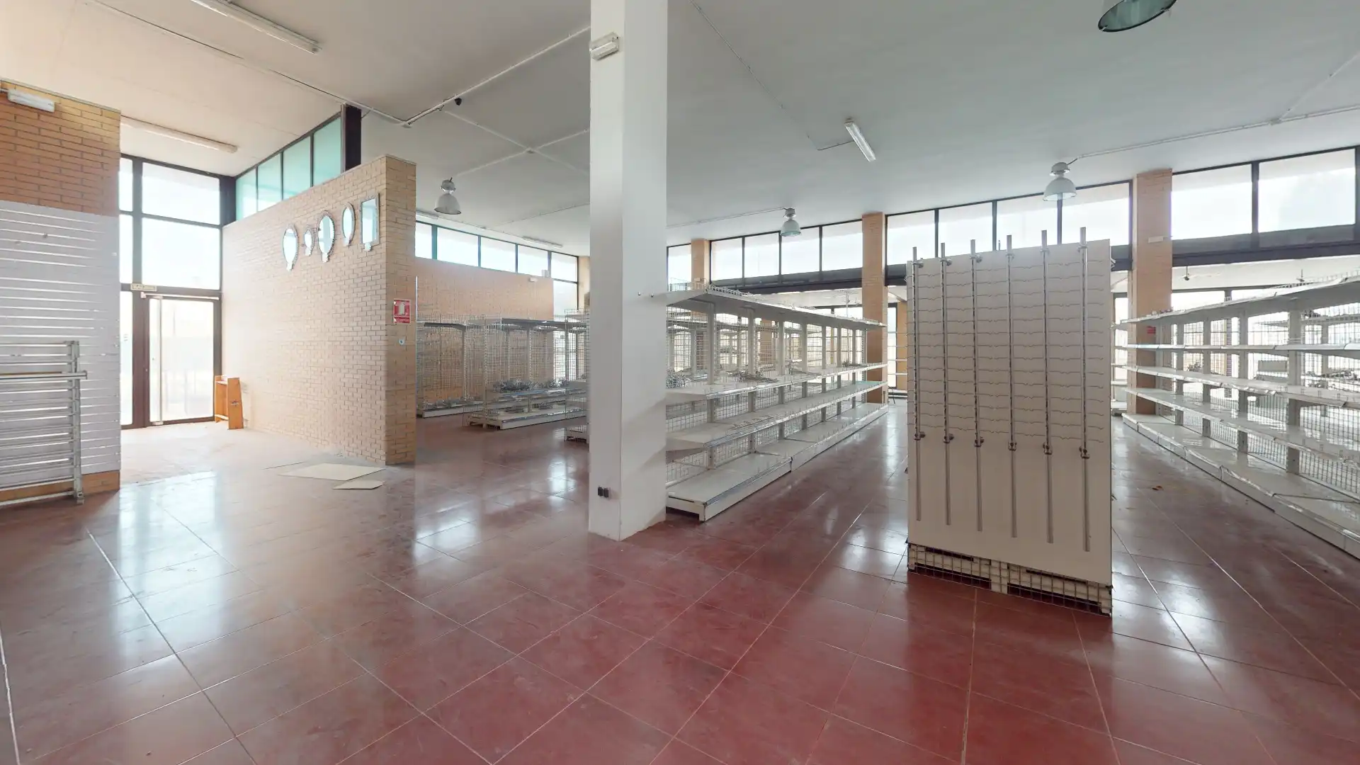 Fabrikhallen zum Verkauf in San Vicente del Raspeig / Sant Vicent del Raspeig mit Alarm