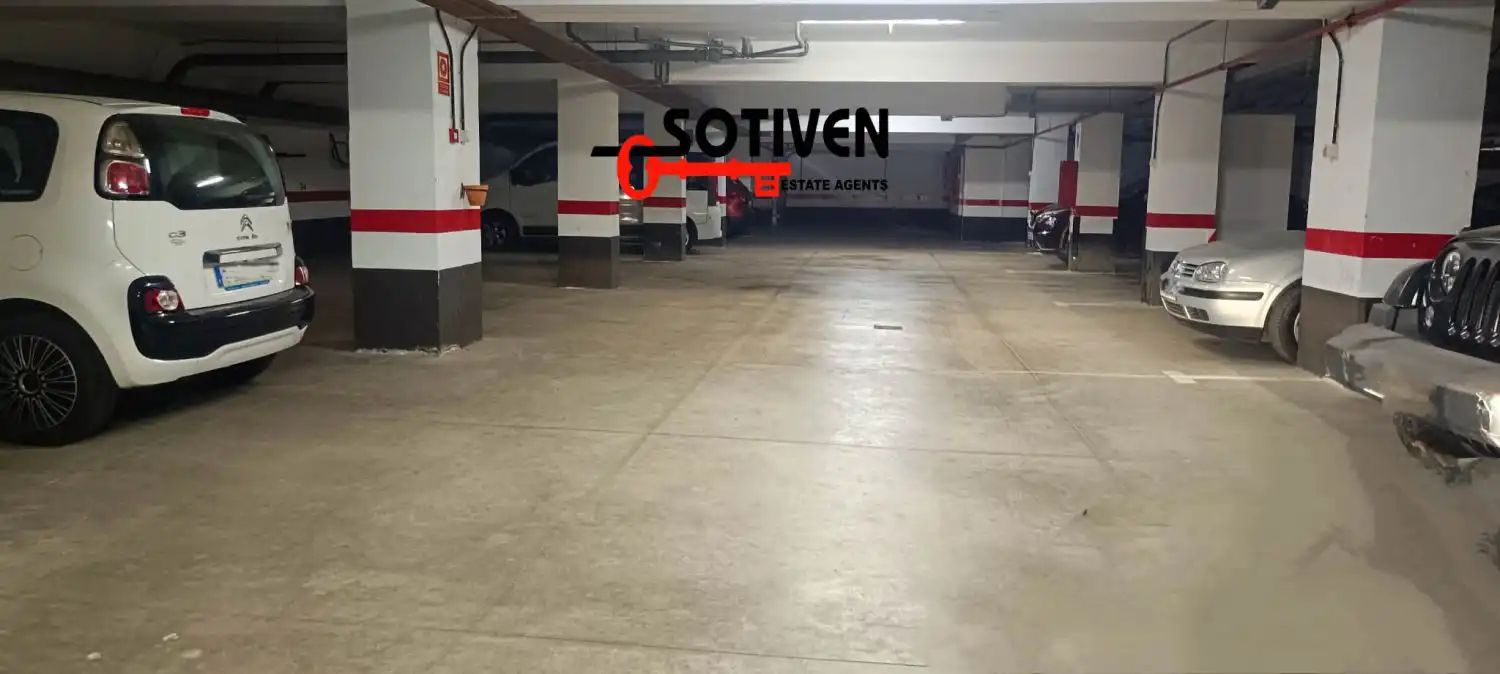 Parking de Dúplex en venta en Granadilla de Abona con Terraza y Piscina comunitaria