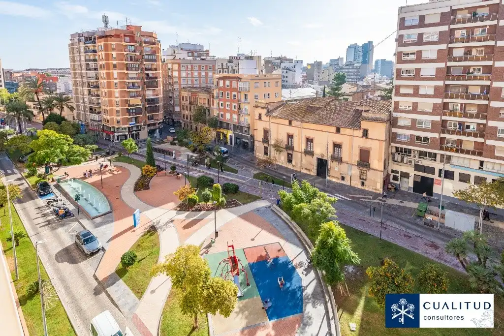 Vista exterior de Piso en venta en Castellón de la Plana / Castelló de la Plana con Balcón