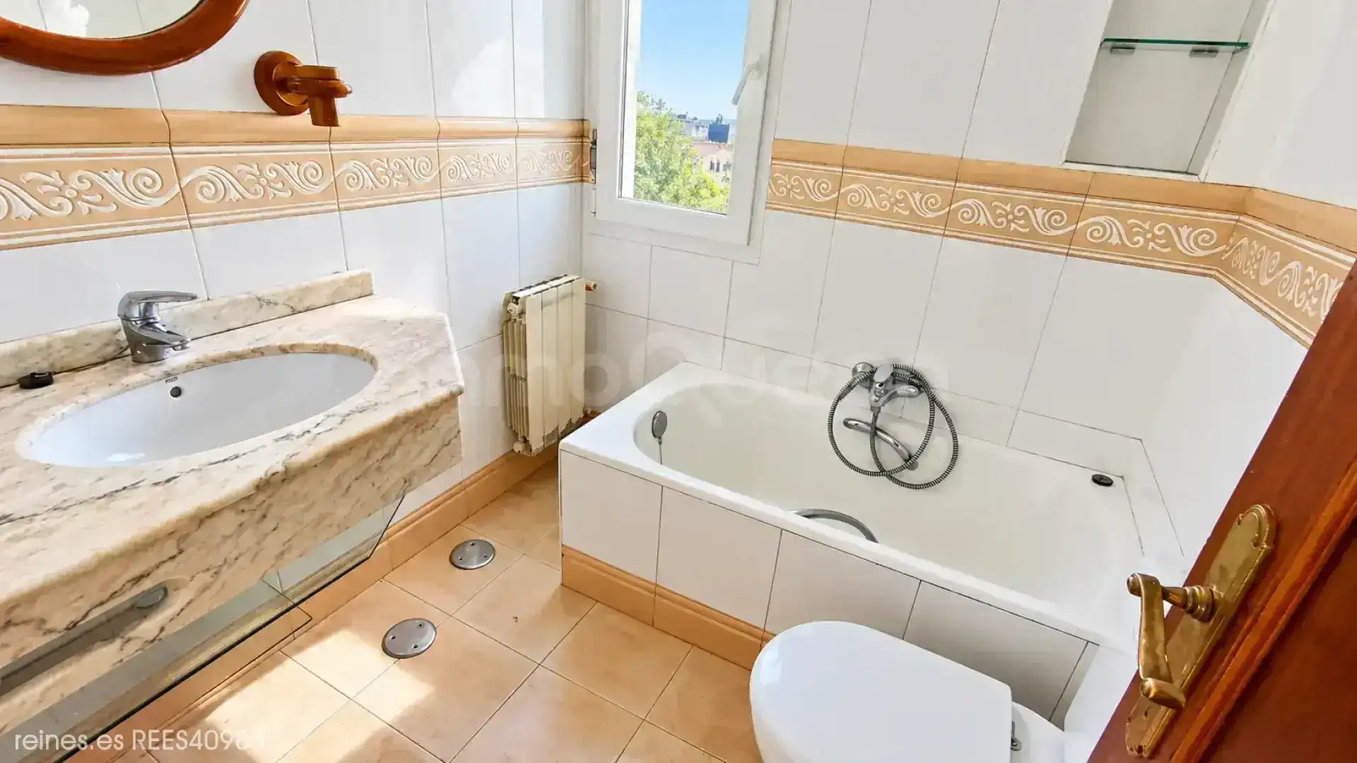 Baño de Piso en venta en Peñacastillo - Nueva Montaña