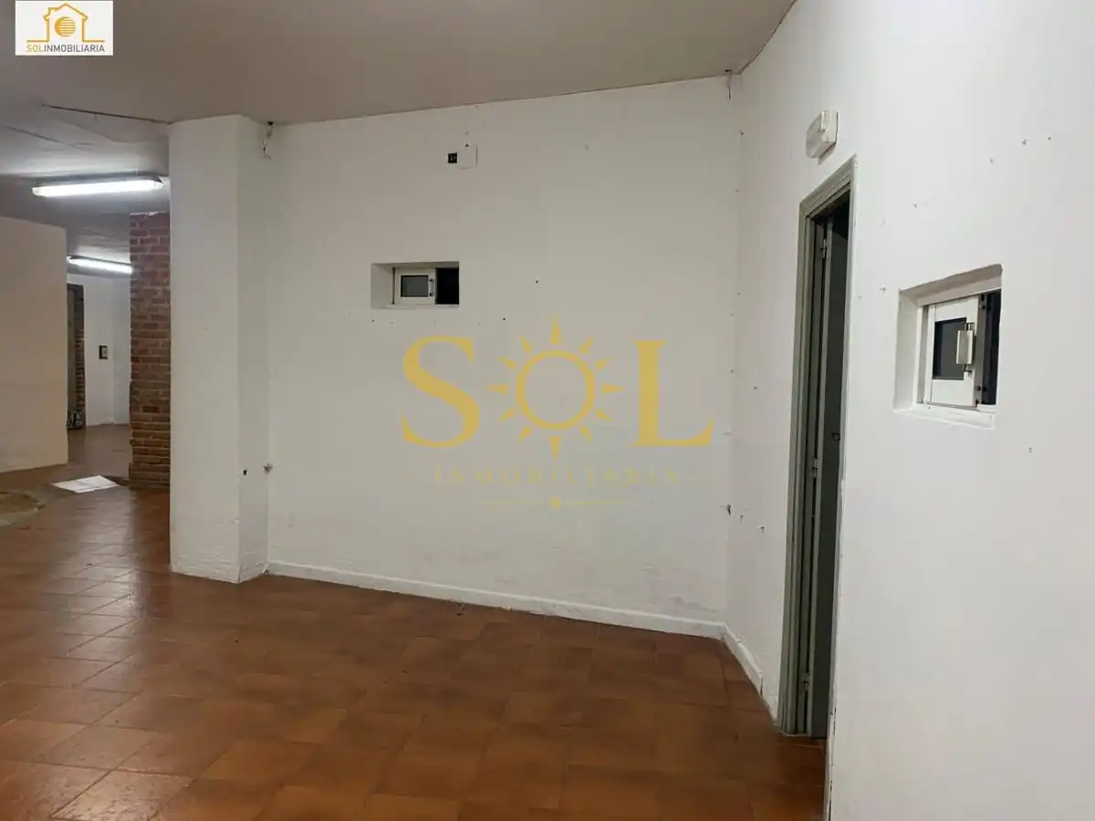Local comercial en venda a Calle Serranos 1, imagen 7