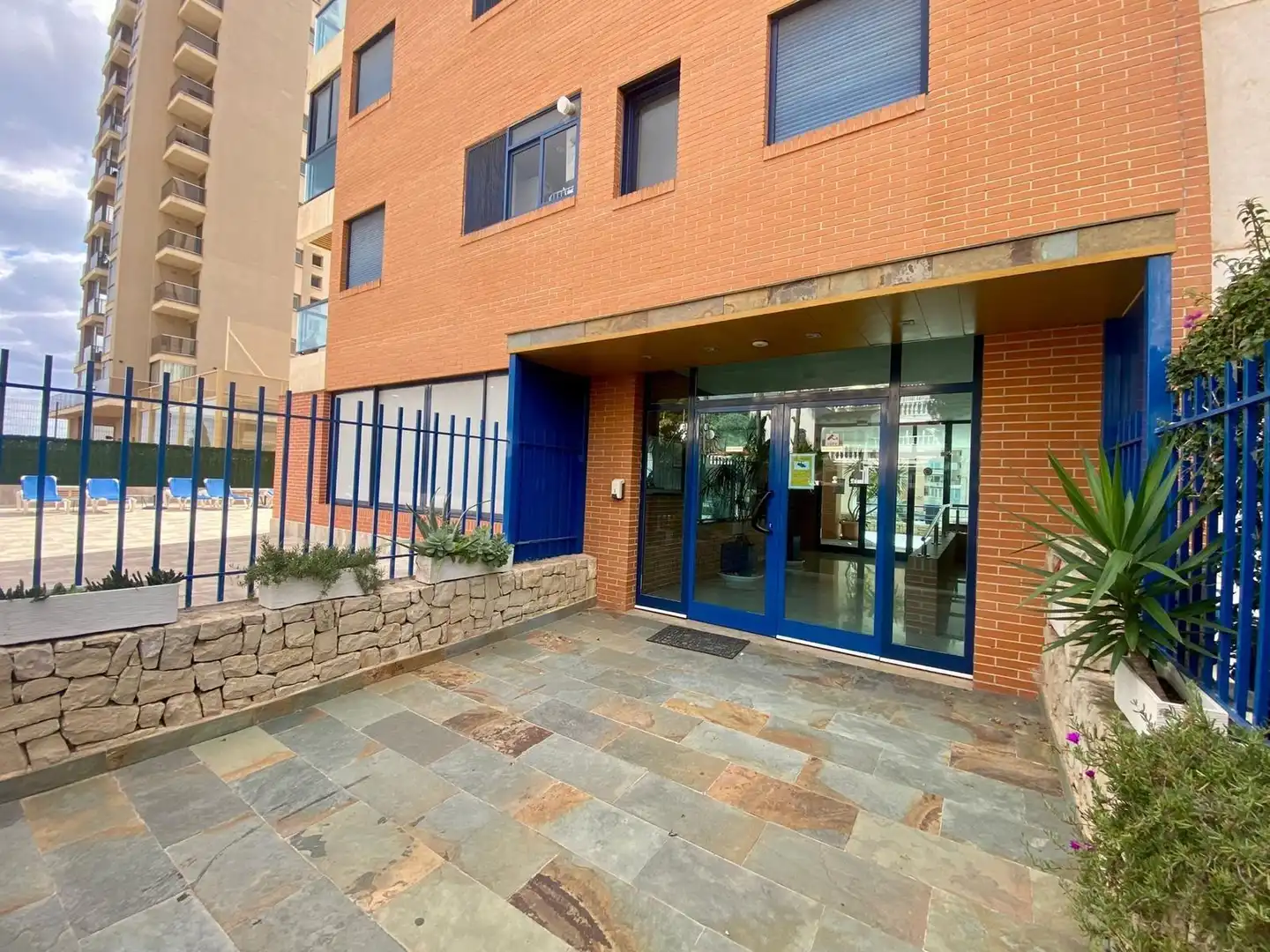 Vista exterior de Apartament en venda en Calpe / Calp amb Terrassa i Piscina comunitària