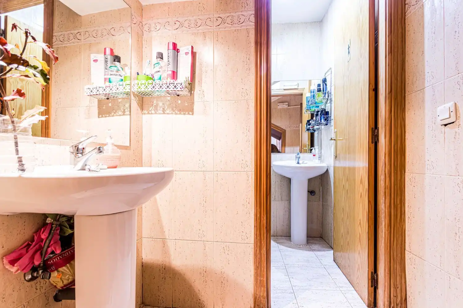 Bathroom of Houses for sale in Fuentelencina  with Air Conditioner and Storage room