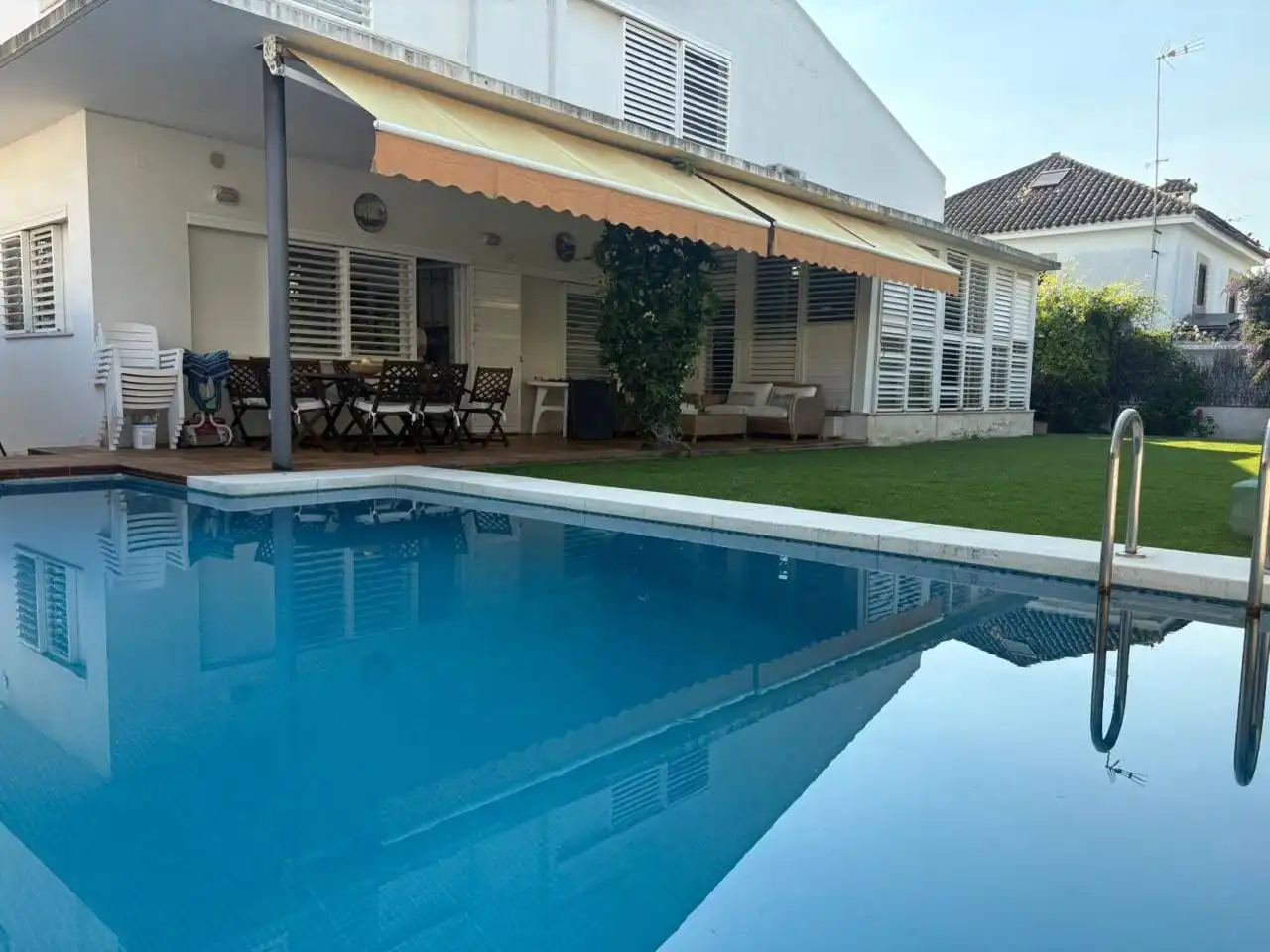 Piscina de Casa o xalet en venda en Jerez de la Frontera amb Aire condicionat, Jardí privat i Terrassa