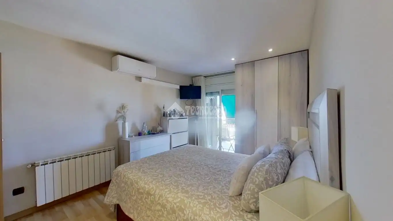 Bedroom of Flat for sale in Barberà del Vallès  with Air Conditioner, Heating and Parquet flooring