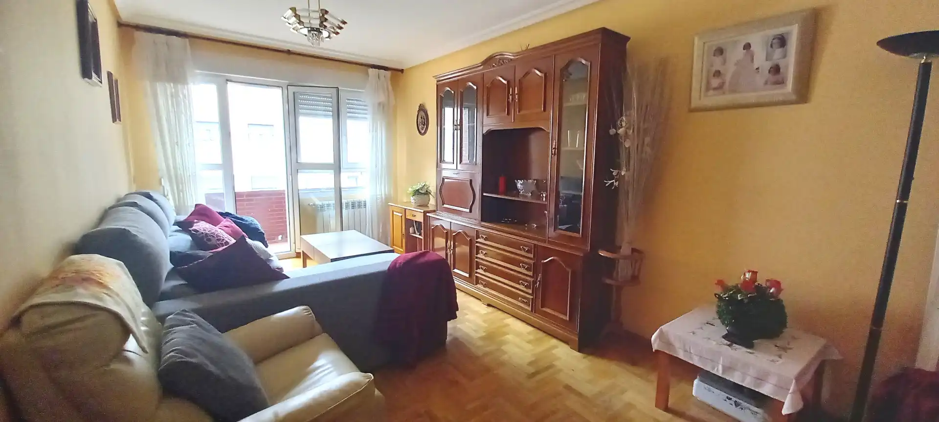 Wohnzimmer von Wohnungen zum Verkauf in Castrillón mit Heizung, Parkett und Terrasse