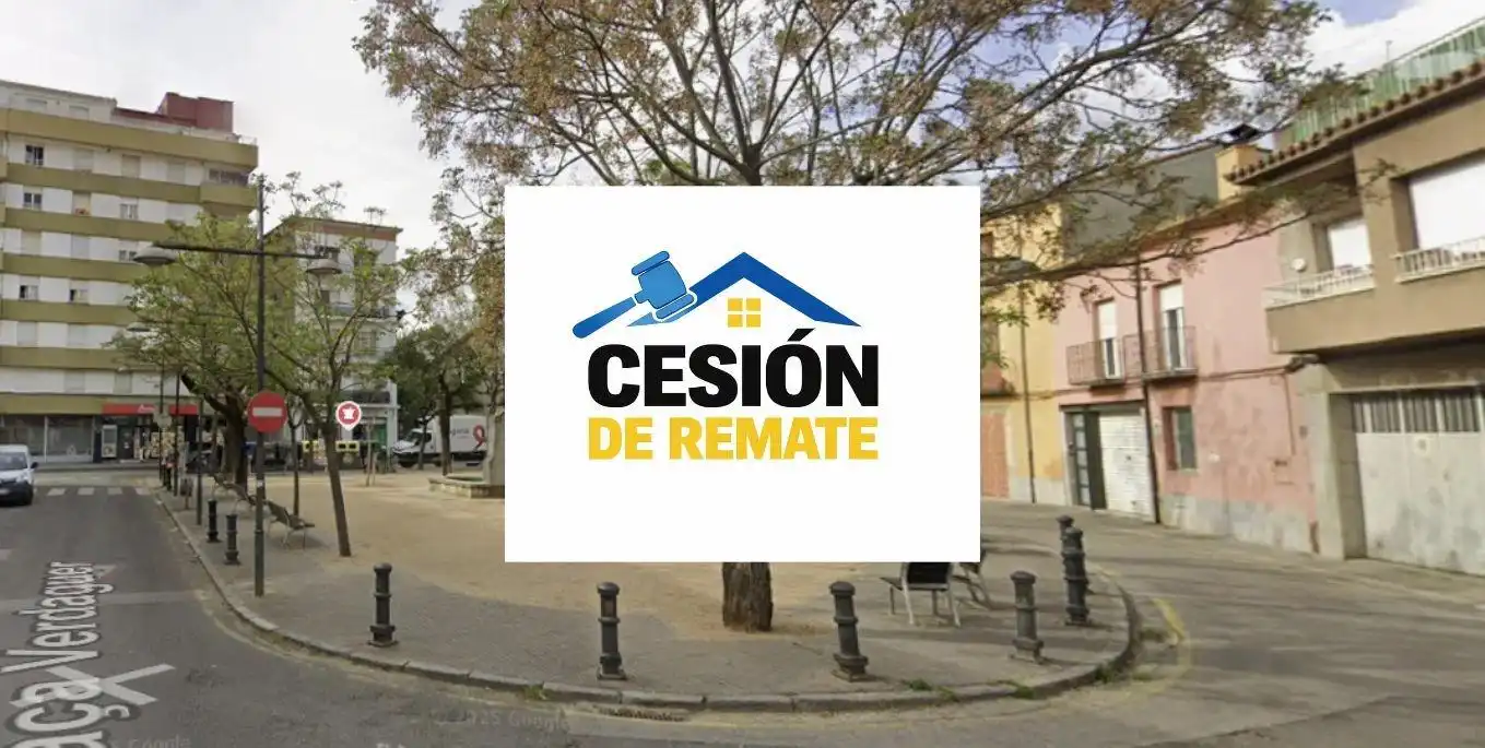 Vista exterior de Piso en venta en Centre