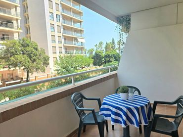 Apartament amb balcó en venda a AMPLARIES 37