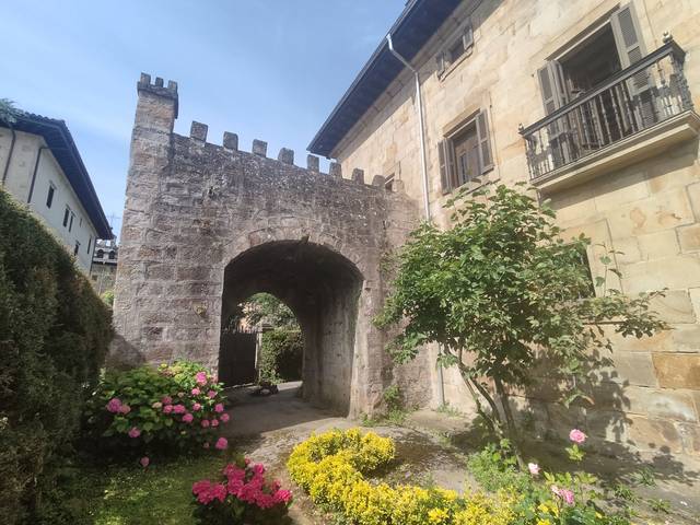 Casa adosada en Venta en Kanpokale en Elorrio