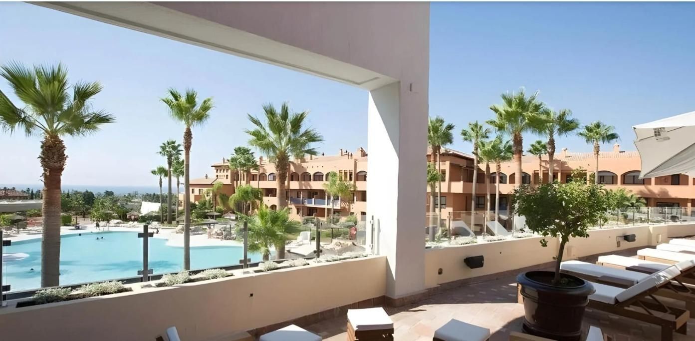 Terrassa de Apartament en venda en Estepona amb Aire condicionat, Jardí privat i Terrassa