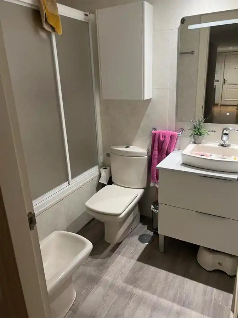 Bany de Pis en venda en Almería amb Aire condicionat, Jardí privat i Parquet