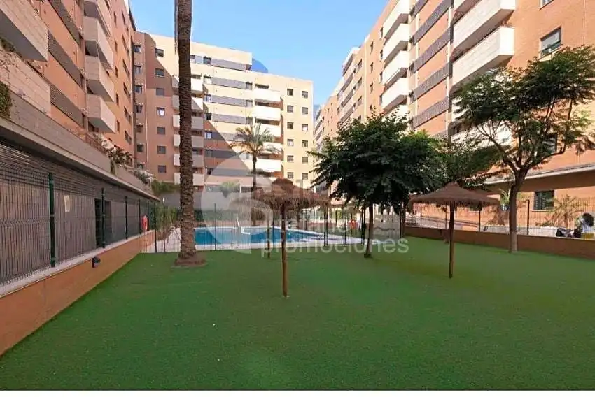 Vista exterior de Àtic en venda en Málaga amb Aire condicionat, Calefacció i Terrassa