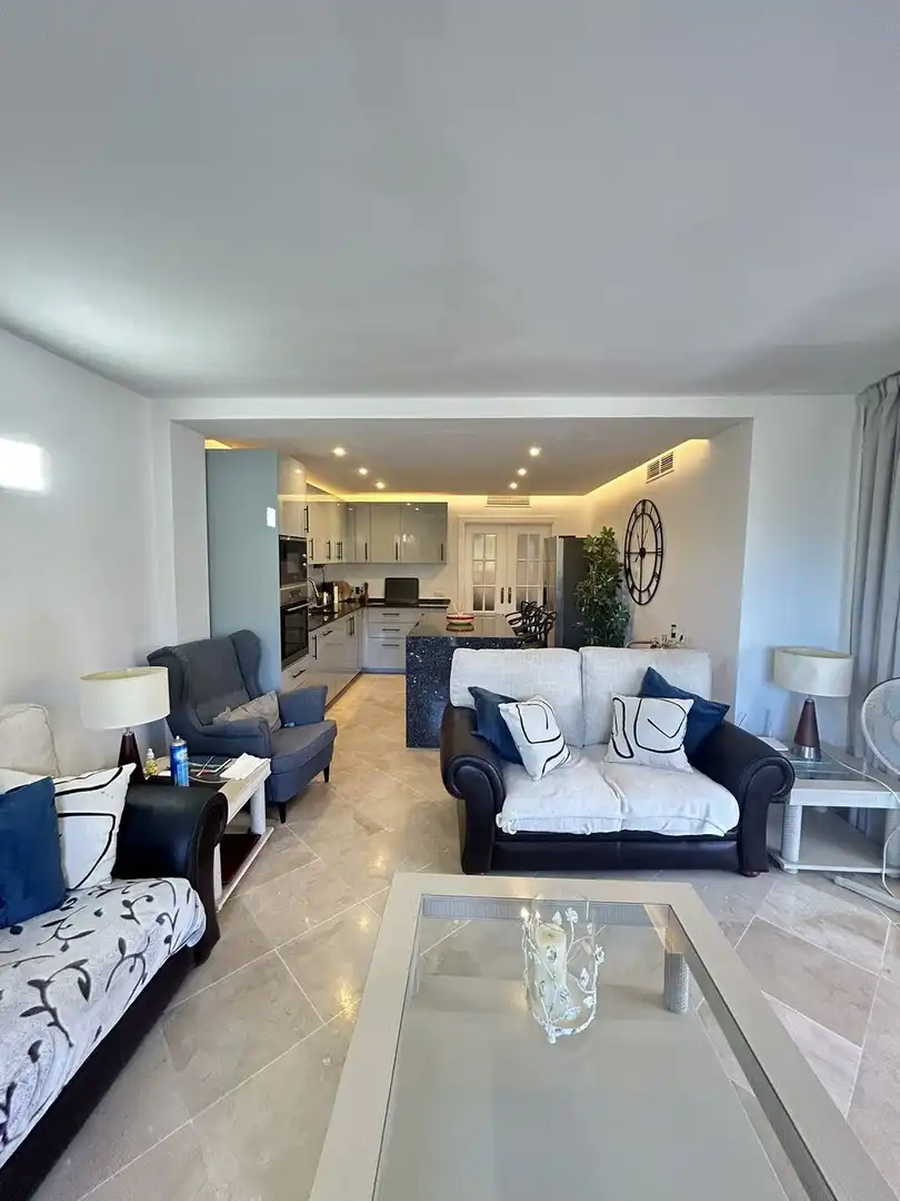 Wohnzimmer von Erdgeschoss zum Verkauf in Calahonda 