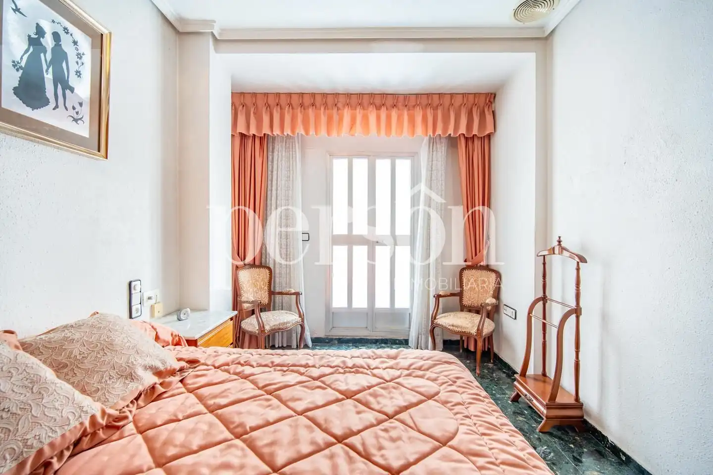 Habitación de Piso en venta en Valencia con Aire acondicionado, Terraza y Amueblado