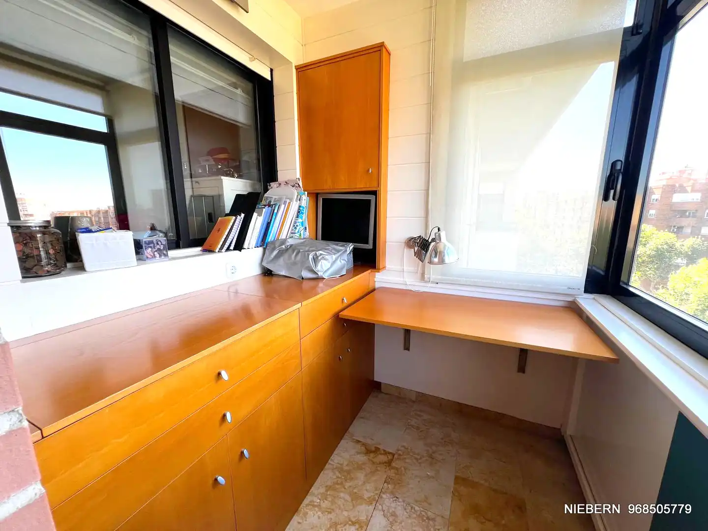 Wohnung zur Miete in Avenida Reina Victoria Eugenia, Alameda