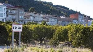 Vista exterior de Casa o xalet en venda en L'Ènova amb Terrassa, Internet i Alarma
