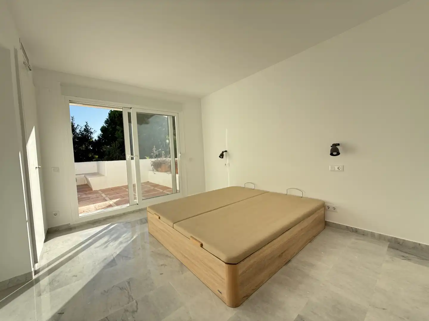 Bedroom of Attic for rent in Marbella  with Air Conditioner, Heating and Terrace