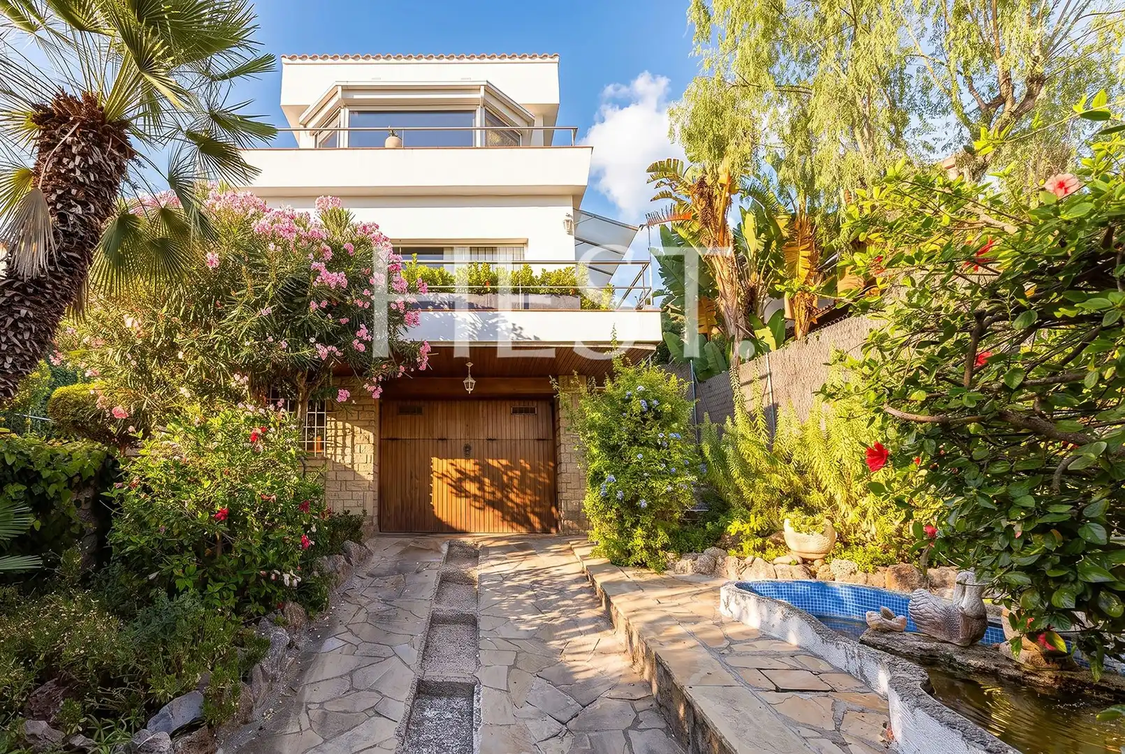 Vista exterior de Casa o chalet en venta en Castelldefels con Calefacción, Jardín privado y Parquet