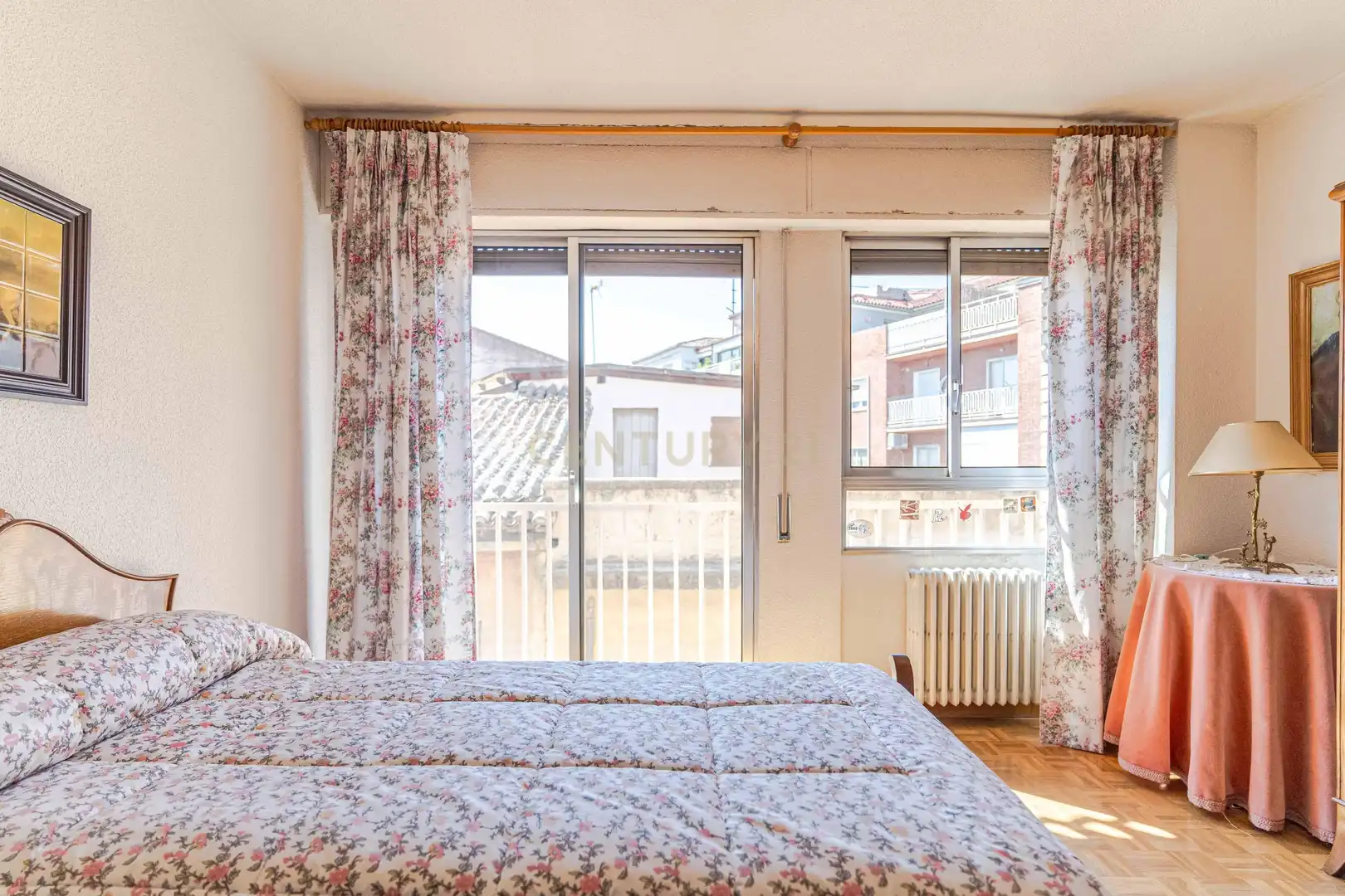 Habitación de Piso en venta en Granada con Trastero y Balcón