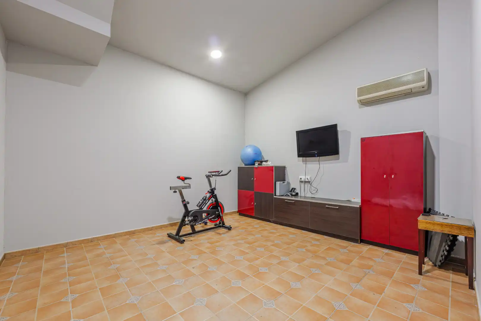 Detached homes for sale in Málaga  with Terrace and Storage room