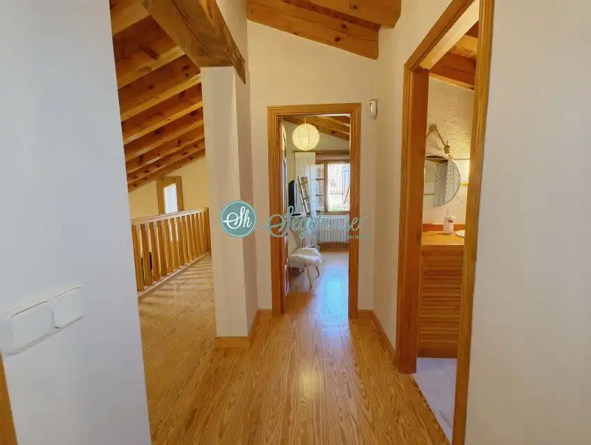 Casa o chalet en venta en Palazuelos de Eresma con Calefacción, Terraza y Amueblado