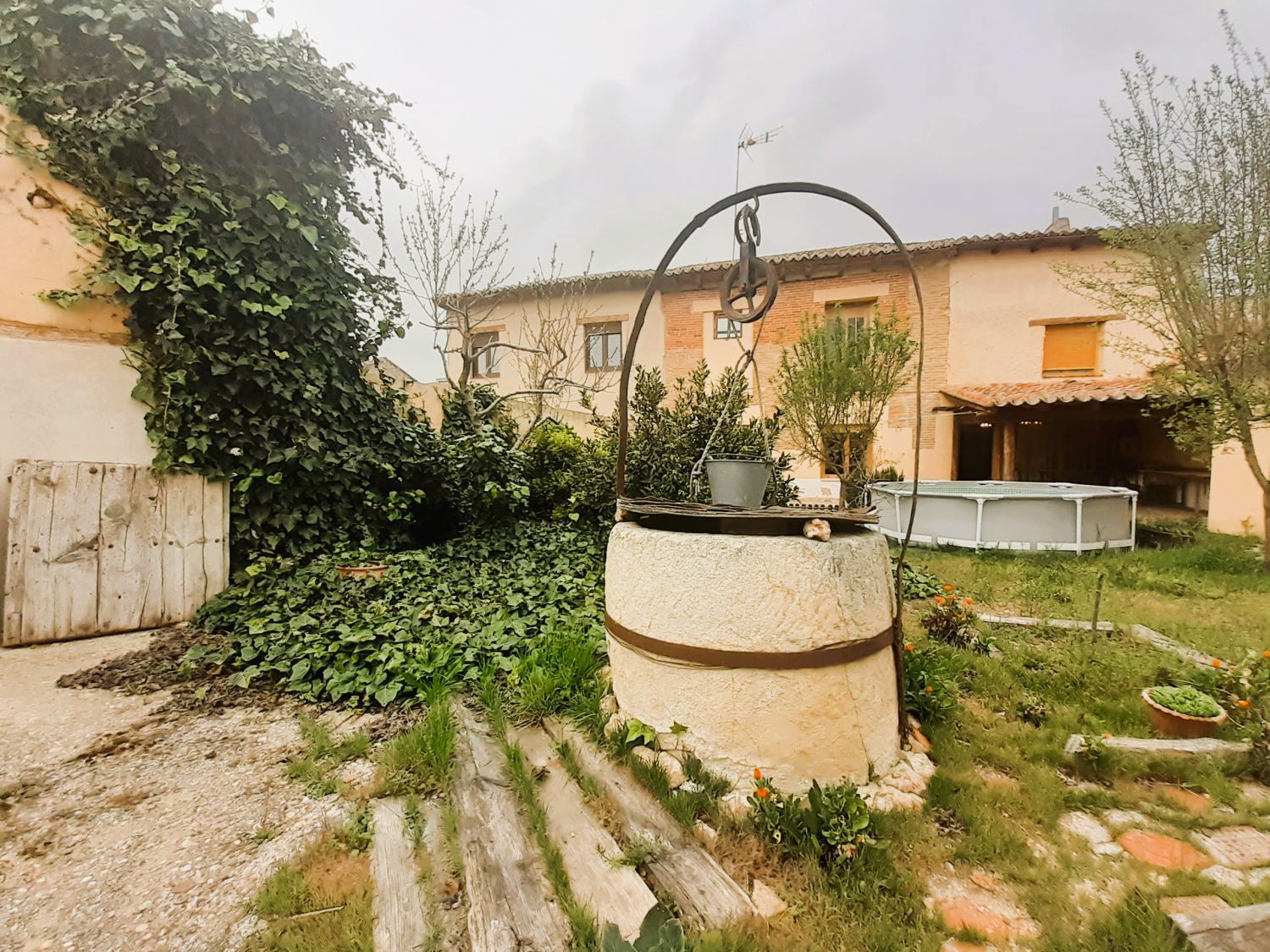 Jardí de Casa o xalet en venda en Castronuño amb Calefacció, Jardí privat i Traster