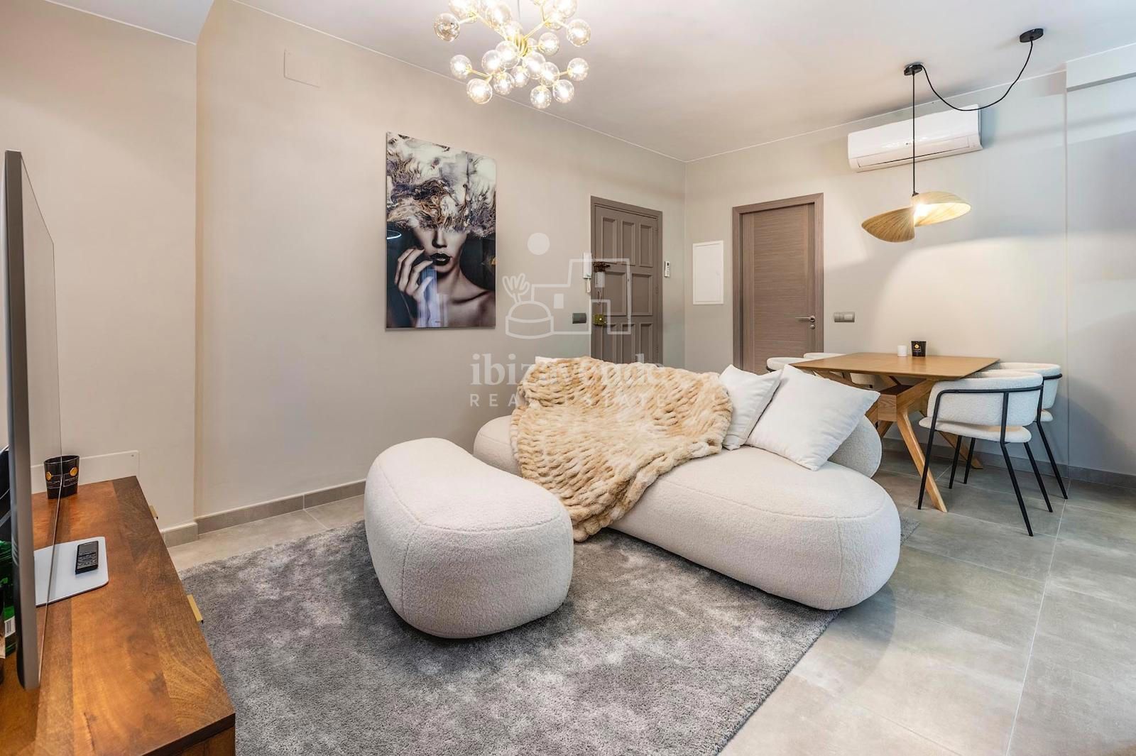 Living room of Flat for sale in Eivissa  with Air Conditioner, Heating and Terrace