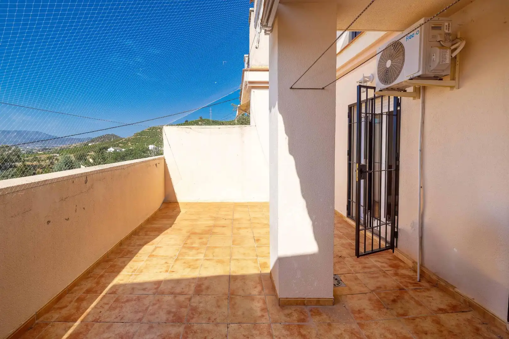 Terrasse von Wohnung zum Verkauf in Almogía mit Klimaanlage, Terrasse und Abstellraum