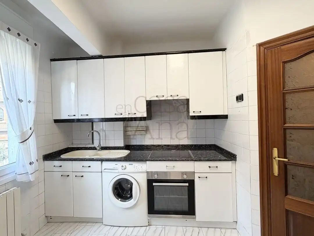 Küche von Wohnung zum Verkauf in Bilbao  mit Heizung und Balkon