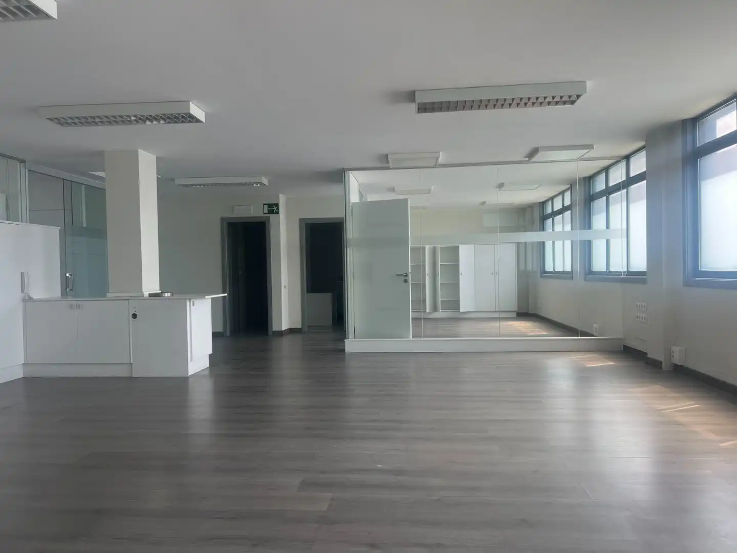 Oficina de lloguer en A Coruña Capital  amb Aire condicionat i Internet