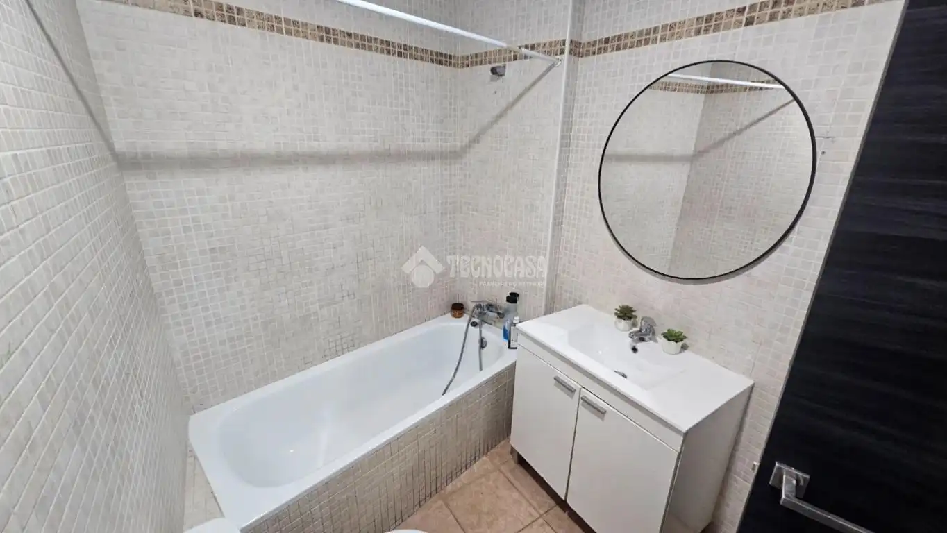 Baño de Piso en venta en Málaga con Aire acondicionado