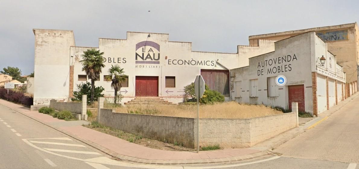 Vista exterior de Nau industrial en venda en El Montmell
