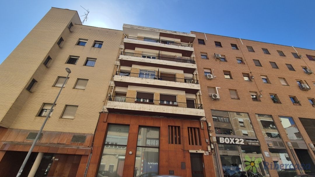 Vista exterior de Pis en venda en Tudela amb Calefacció i Balcó