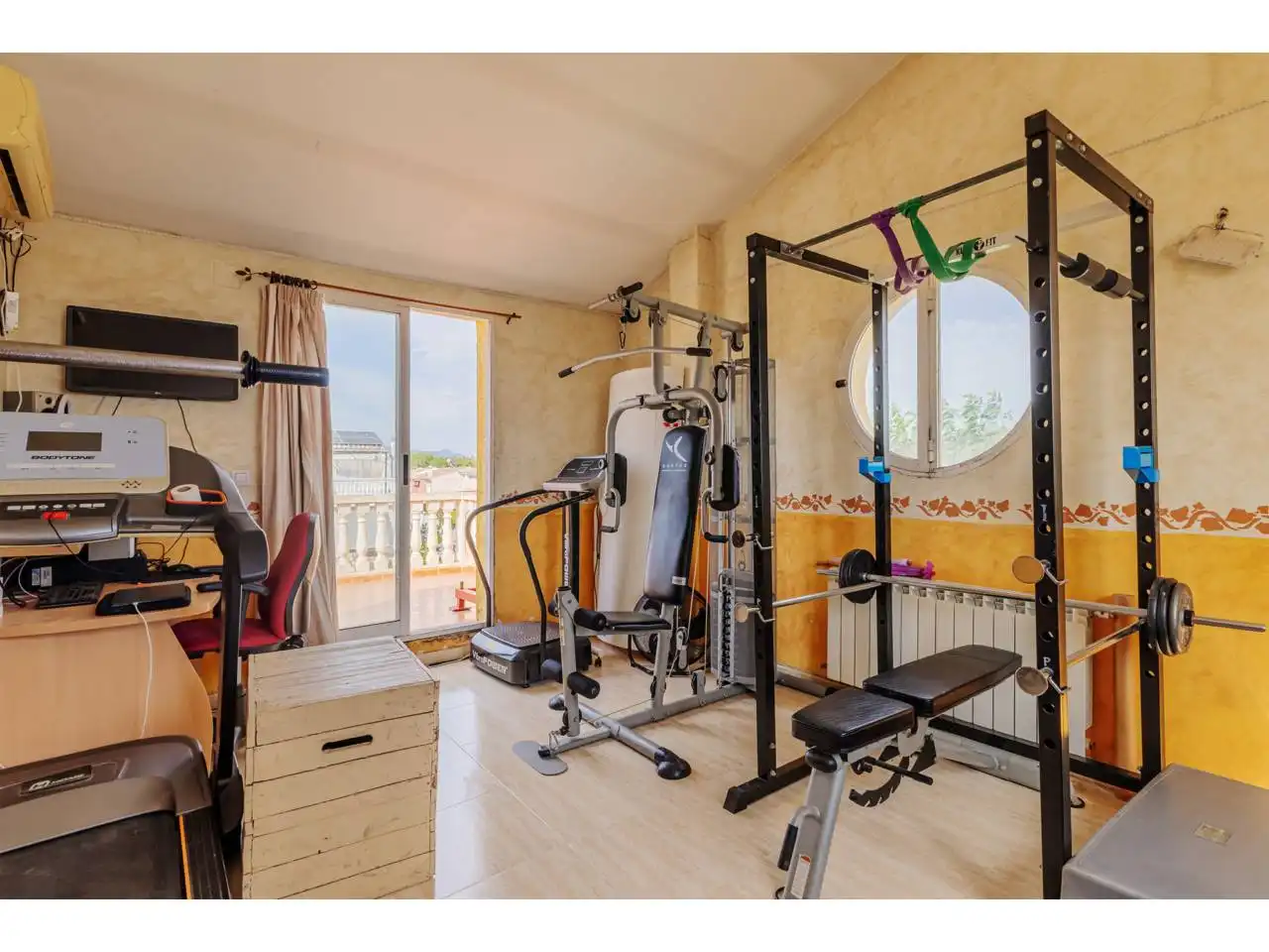 Bedroom of Detached homes for sale in La Pobla de Vallbona  with Air Conditioner, Heating and Private garden