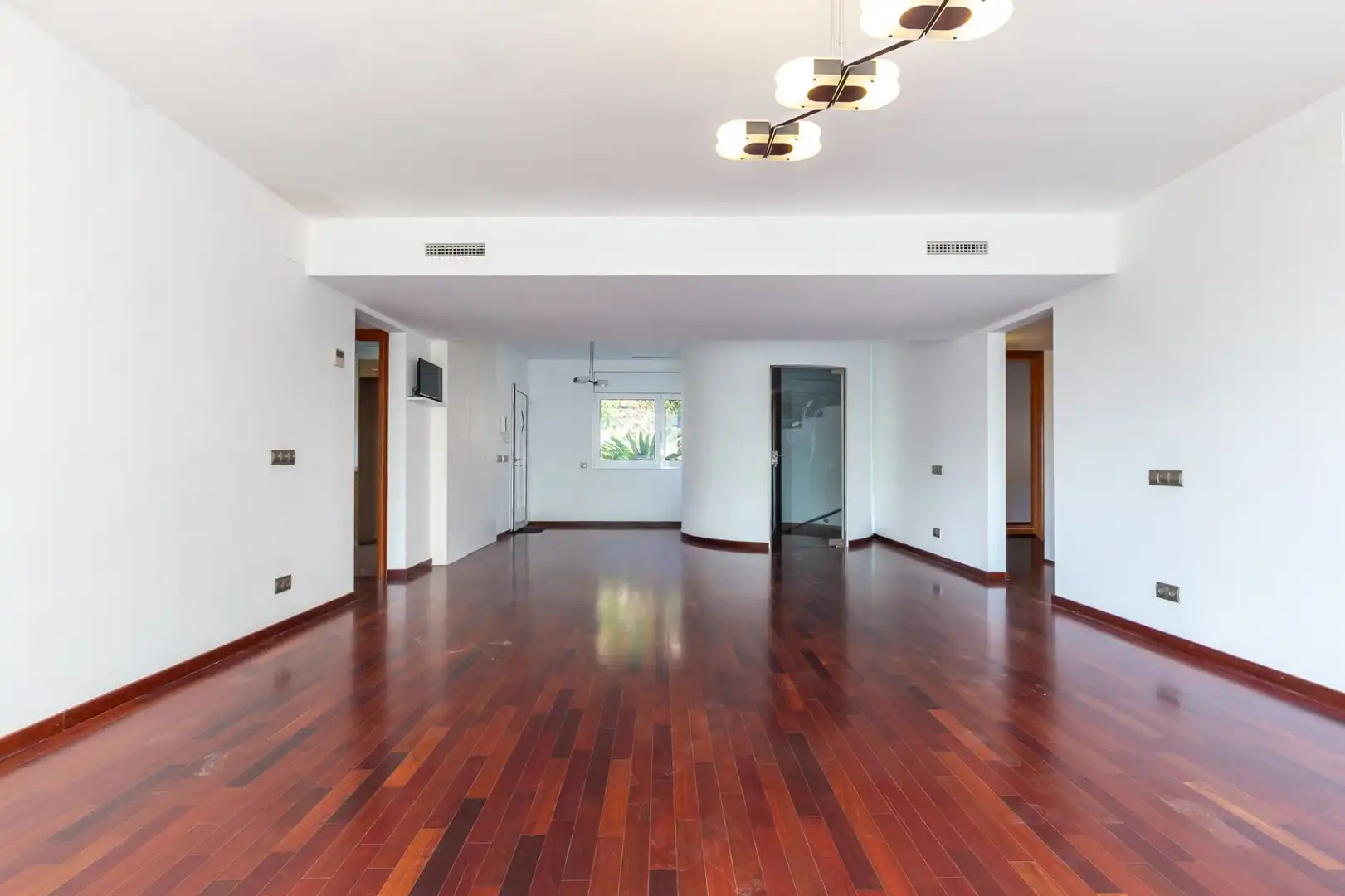 Sala de estar de Casa o chalet en venta en Vallirana con Calefacción, Terraza y Balcón