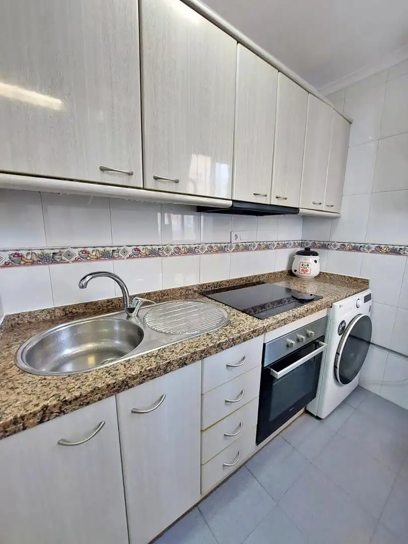 Cocina de Piso de alquiler en Málaga con Amueblado y Balcón