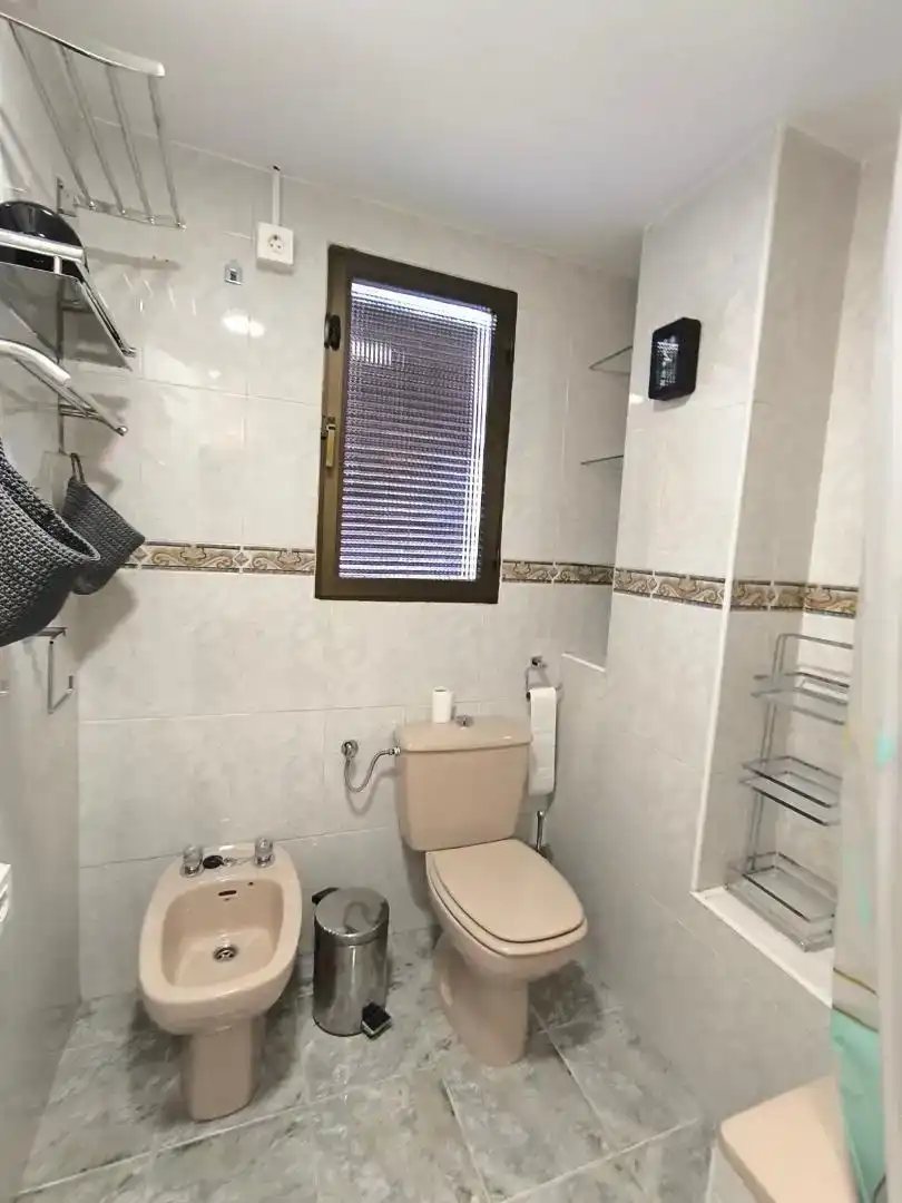 Bathroom of Flat for rent in Beiro