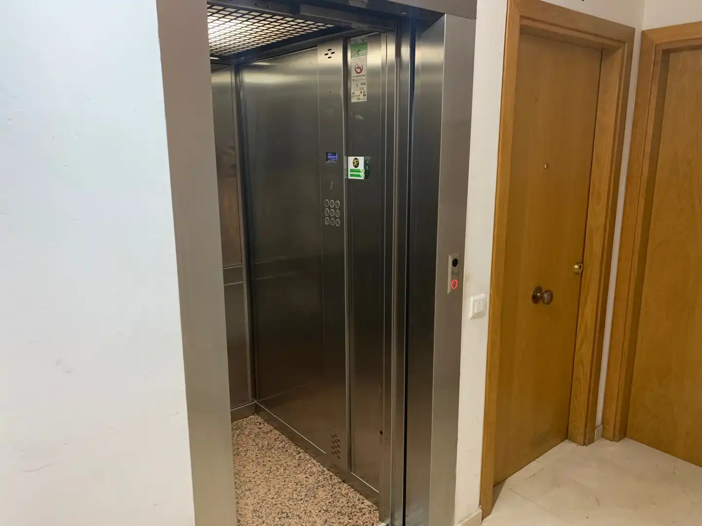 Appartement compact avec terrasse à vendre à Carrer d'Antoni Roig, imagen 23