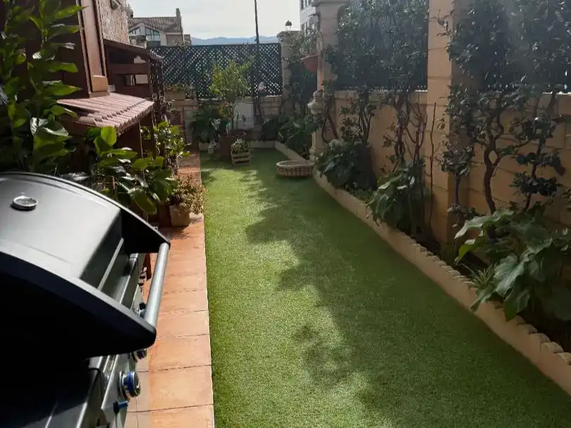 Terrassa de Casa adosada en venda en Miranda de Ebro amb Jardí privat, Parquet i Traster