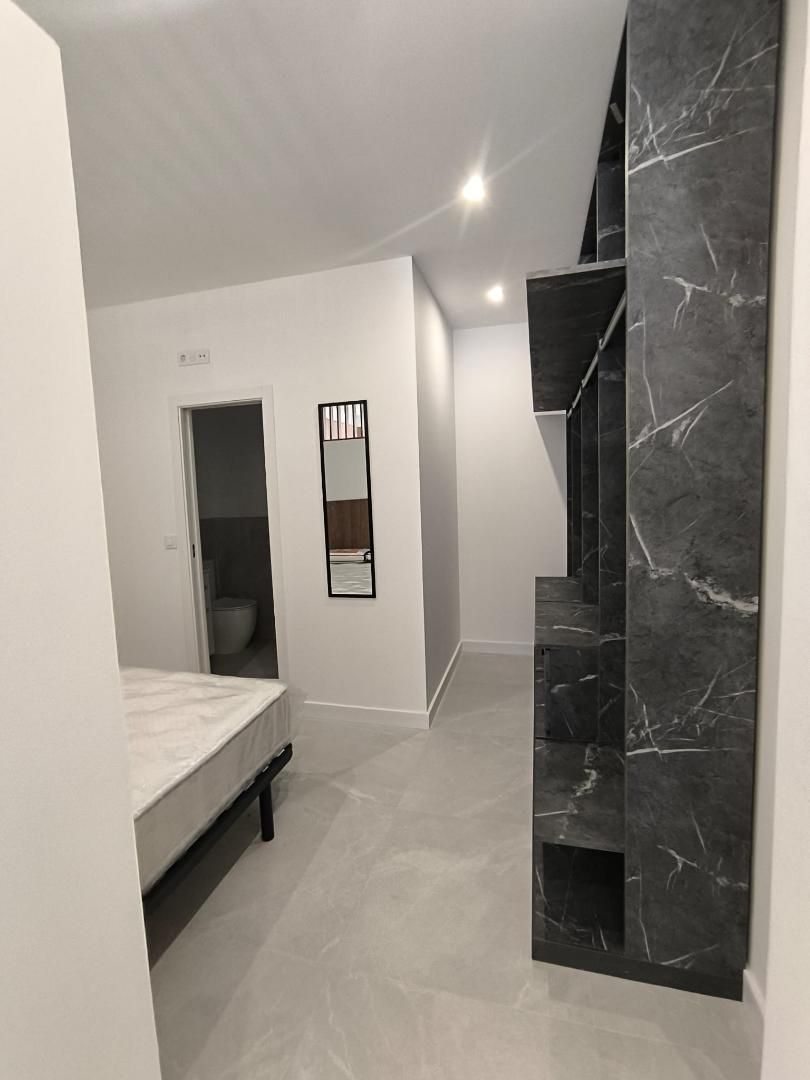 Apartment for sale in Doctor Barraquer - G. Renfe - Policlínico