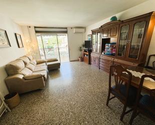 Living room of Flat for sale in Roda de Berà  with Air Conditioner