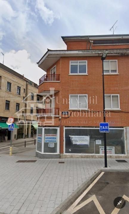 Vista exterior de Pis en venda en Villares de la Reina amb Calefacció, Terrassa i Balcó