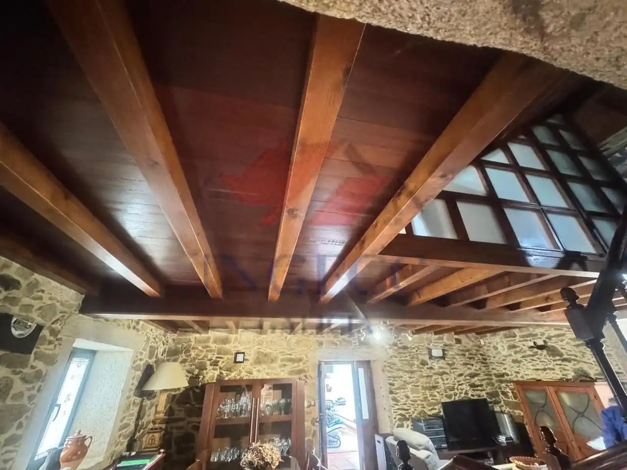 Casa rústica amb terrassa en venda a Leduzo, imagen 7