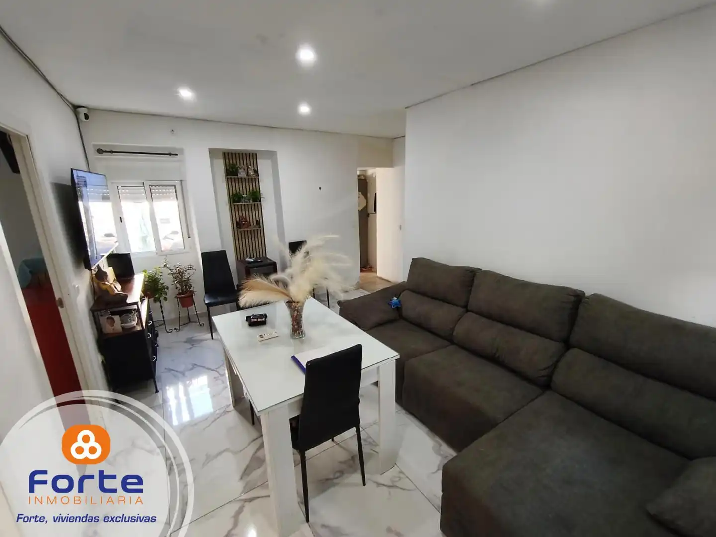 Sala d'estar de Casa o xalet en venda en Córdoba amb Aire condicionat, Calefacció i Terrassa