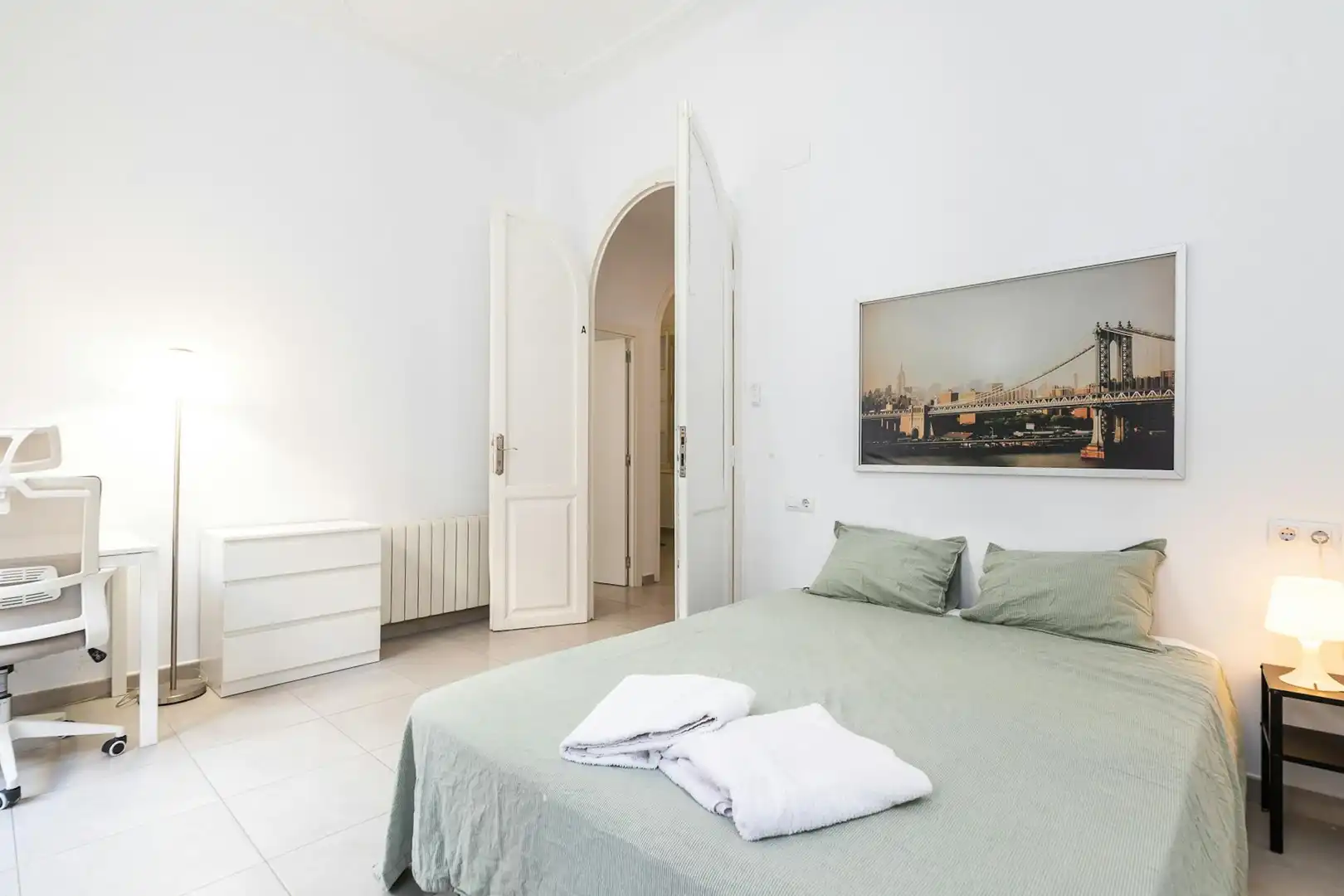 Schlafzimmer von Wohnung zur untervermieten in Valencia mit Heizung, Möbliert und Waschmaschine