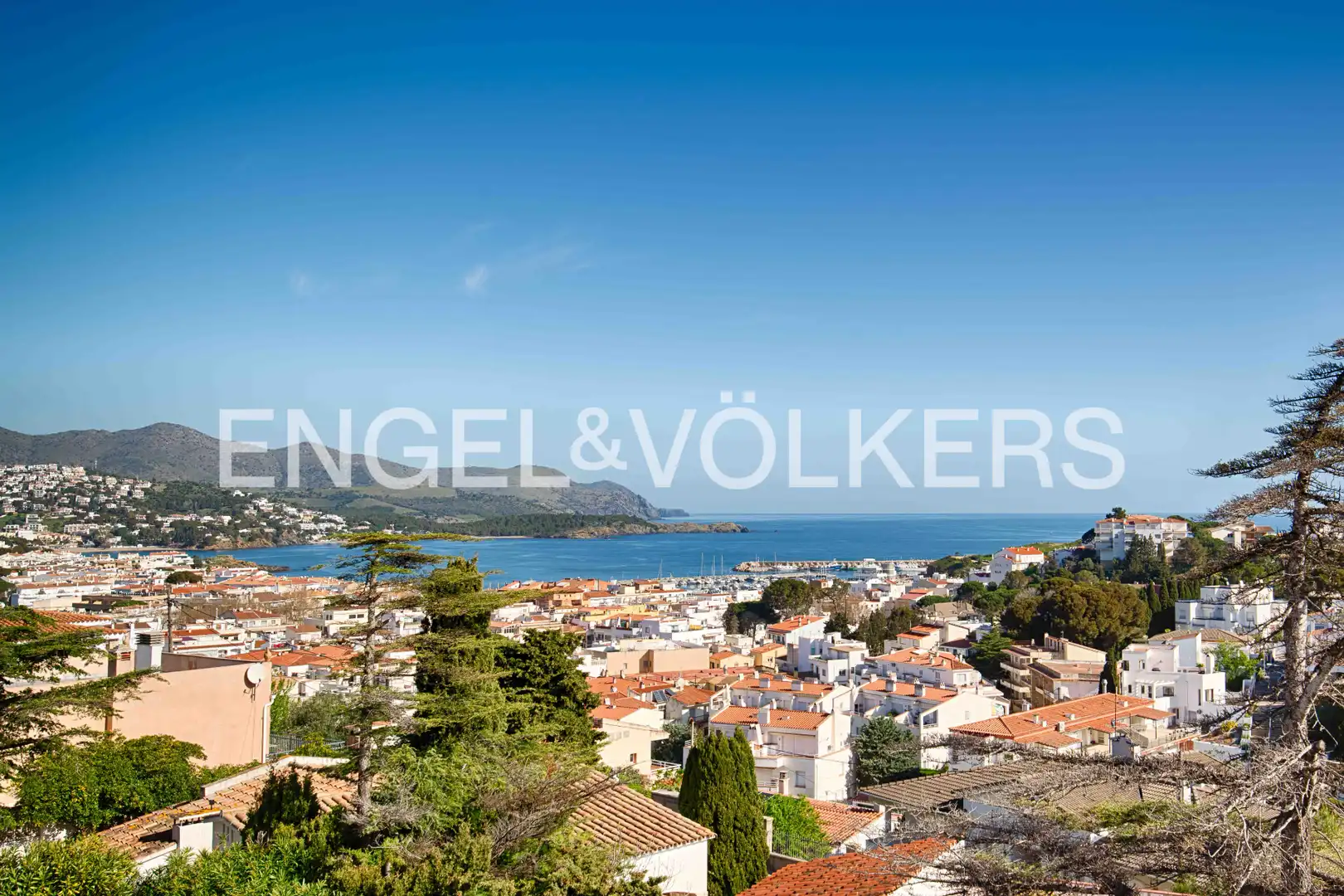 Vista exterior de Àtic en venda en Llançà amb Aire condicionat i Terrassa