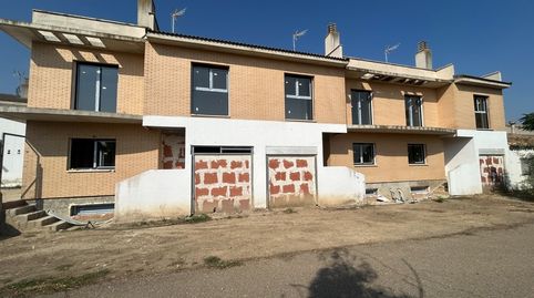 Foto 4 de Casa adosada en venta en Calle de la Sierra de Guara, 31, Zuera, Zaragoza