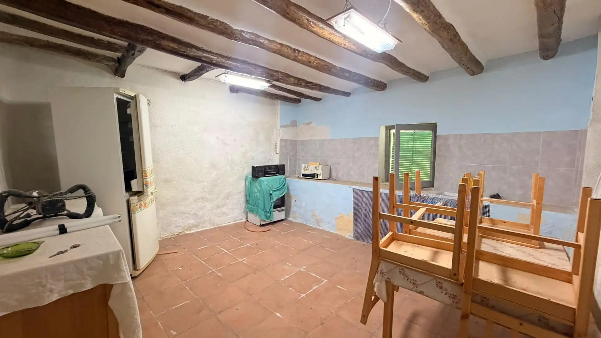 Casa aparellada amb jardí en venda a Ontiñena, imagen 3