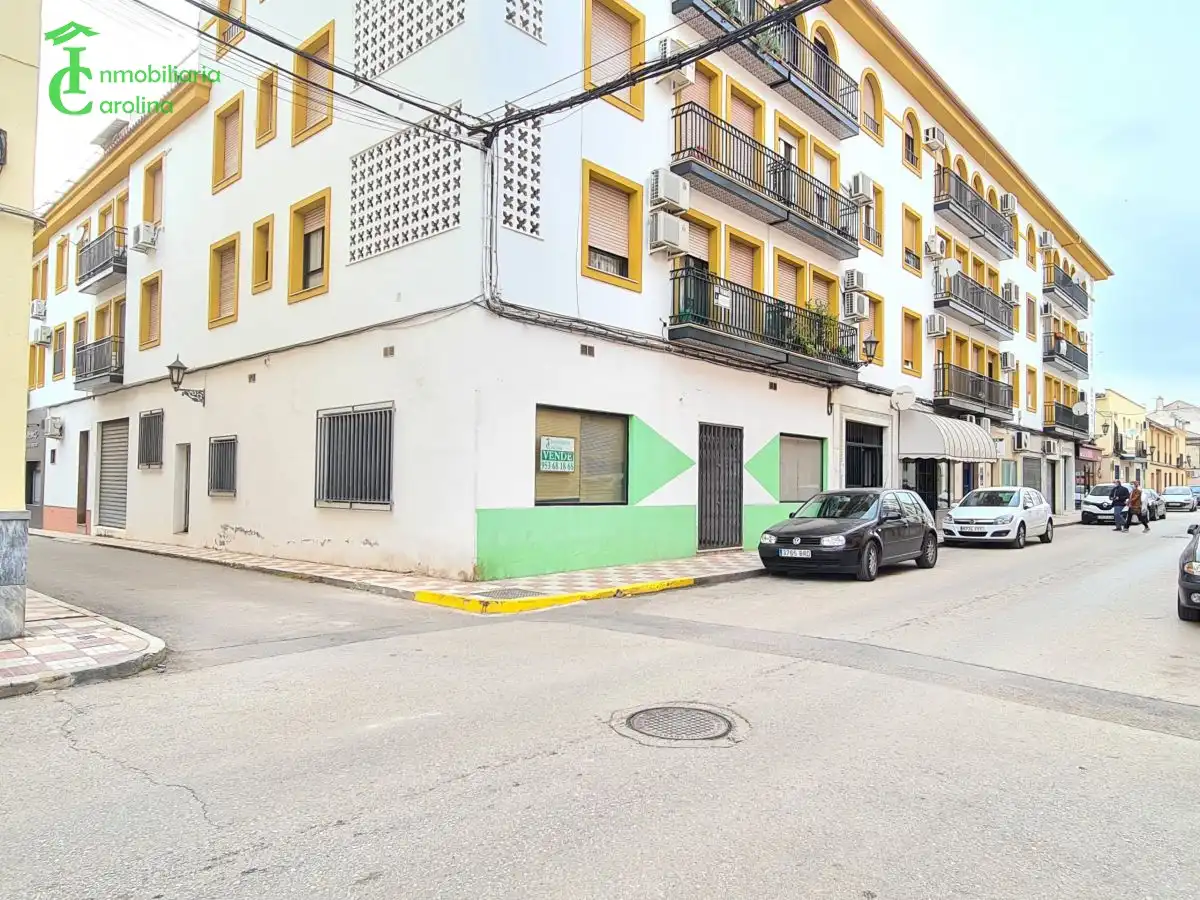 Locale commerciale in vendita a Mendez Nuñez