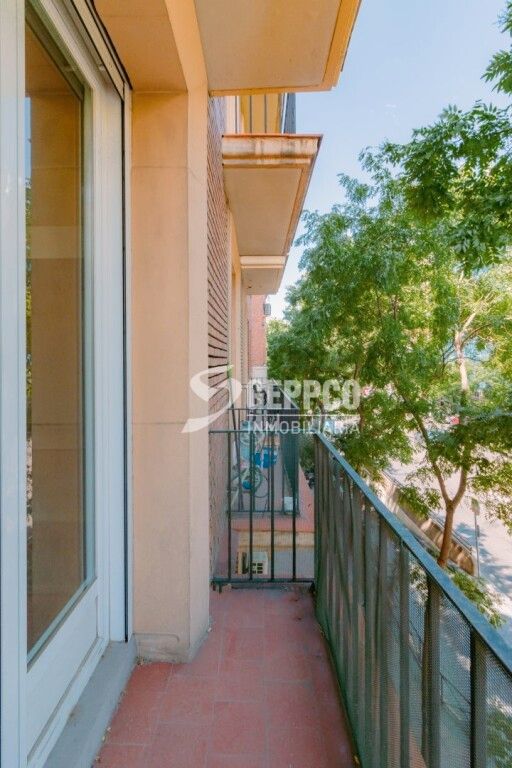 Balcony of Study to rent in  Madrid Capital  with Air Conditioner, Furnished and Washing machine